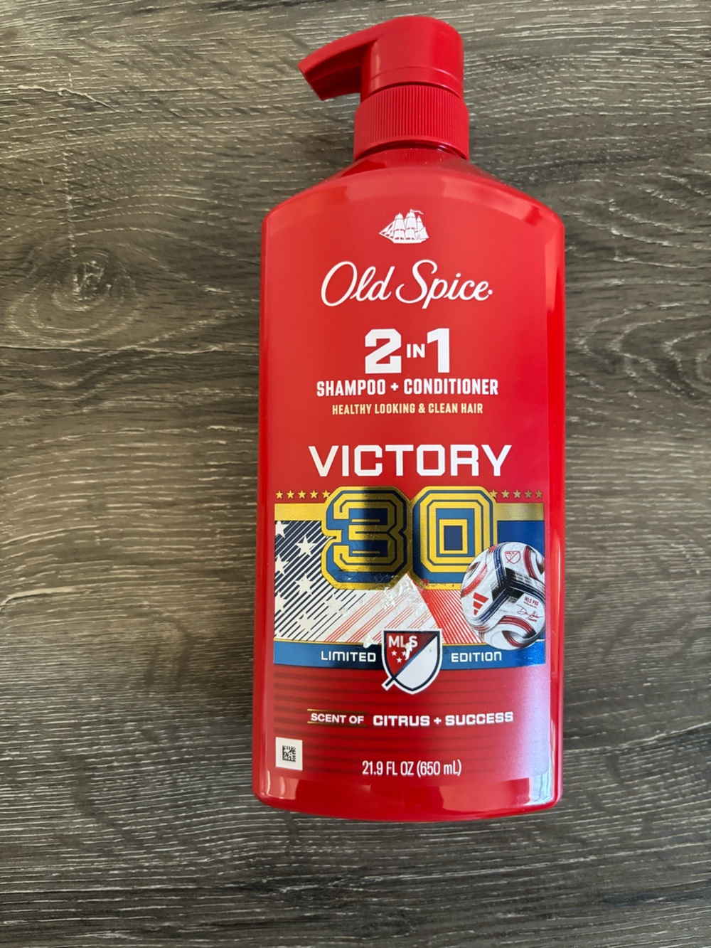 NIB Victory 2-in-1 Shampoo + Conditioner - Red (Citrus Scent)
